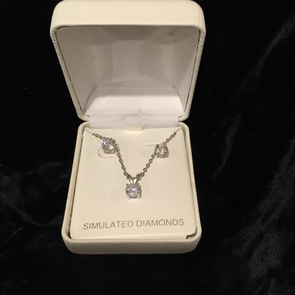 Three Stones Necklace